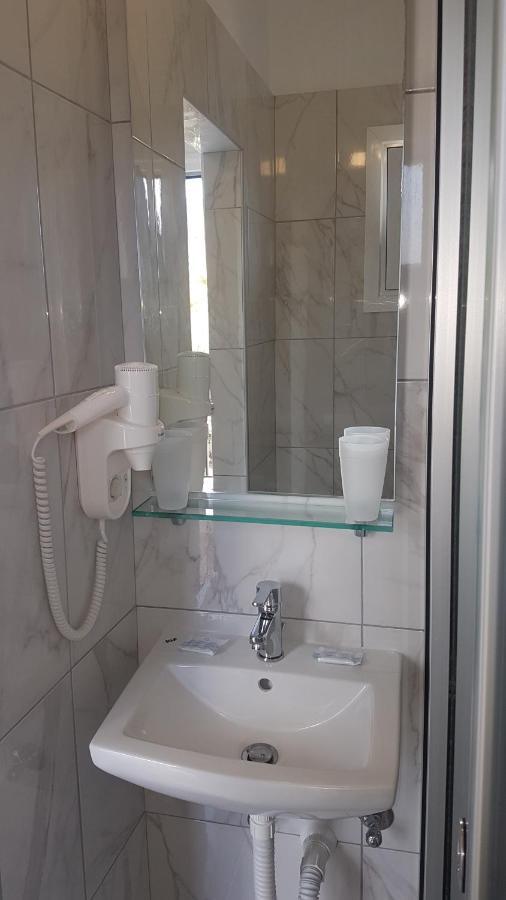 Hotel Prassino Nissi Moraḯtika Luaran gambar