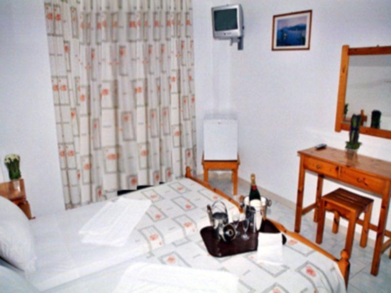 Hotel Prassino Nissi Moraḯtika Luaran gambar