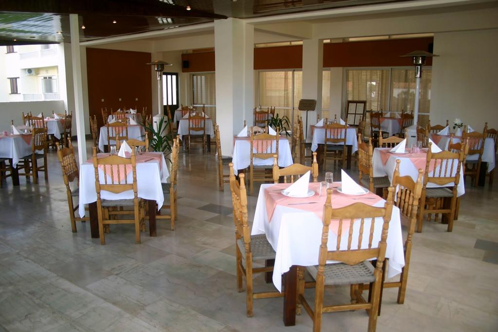 Hotel Prassino Nissi Moraḯtika Luaran gambar