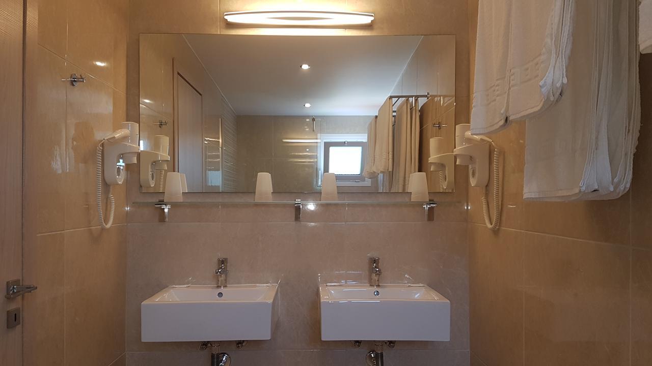 Hotel Prassino Nissi Moraḯtika Luaran gambar