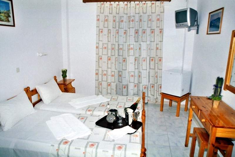 Hotel Prassino Nissi Moraḯtika Luaran gambar